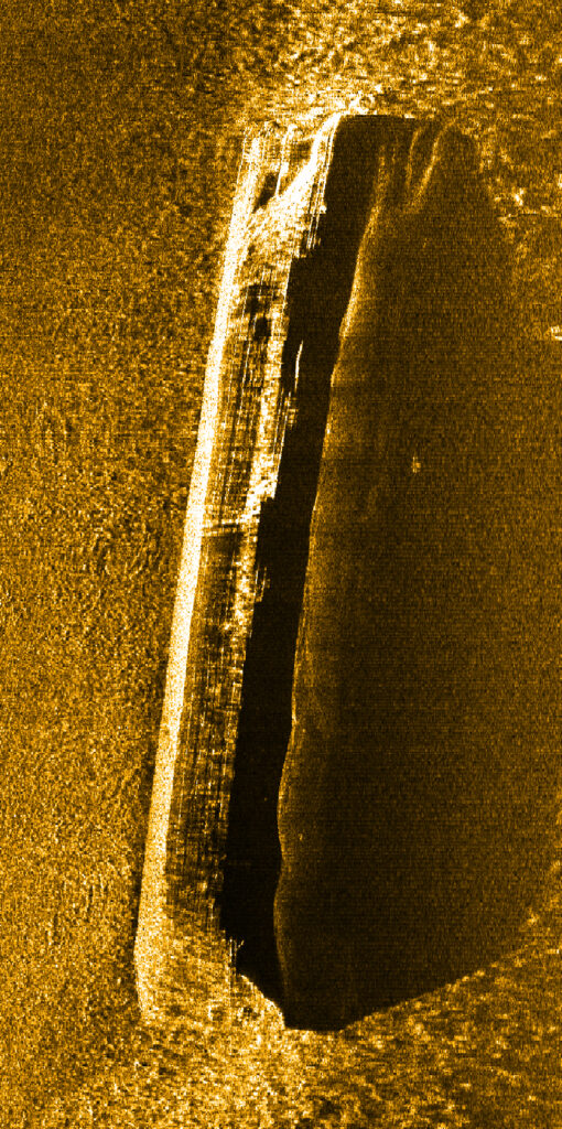 3D scanning och side scan sonar undersökning av vrak